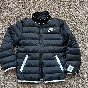 NWT!  Nike boys jacket size 7